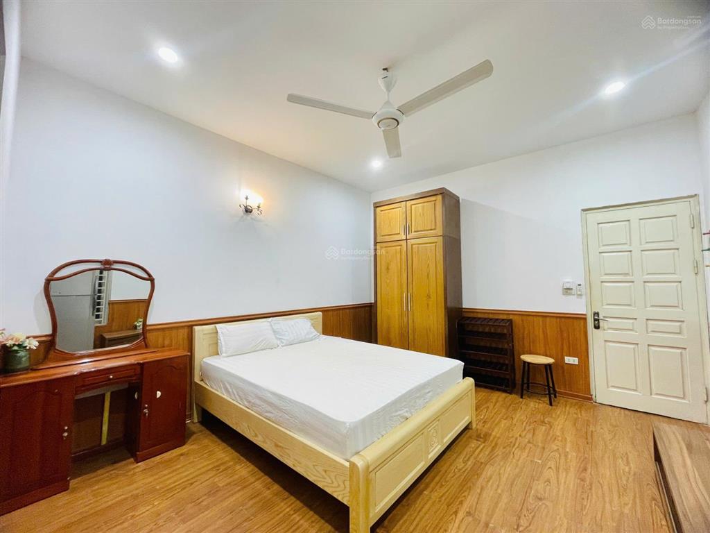 Cho thuê căn hộ  đầy đủ đồ đạc  45 m2, thành công, ba đình. phù hợp cho gia đình hai vợ chồng trẻ