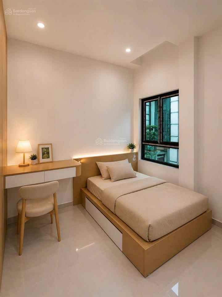 Nội thất đầy đủ, phòng mới tinh, máy giặt riêng