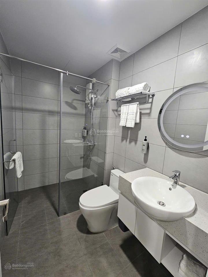 Căn hộ dịch vụ hotel khách sạn  full nội thất  lưu trú ngắn hạn, dài hạn  chỉ 8,8tr bao hết phí