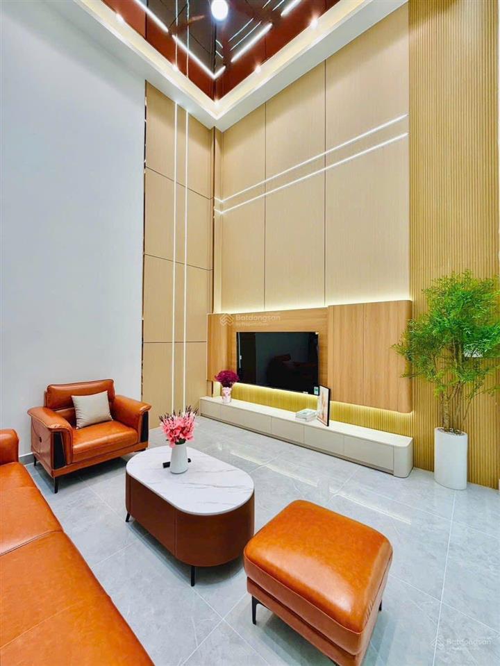 Chỉ 4 tỷ sở hữu ngay nhà riêng mặt tiền lê thị riêng (q12)  75m2  sổ hồng riêng