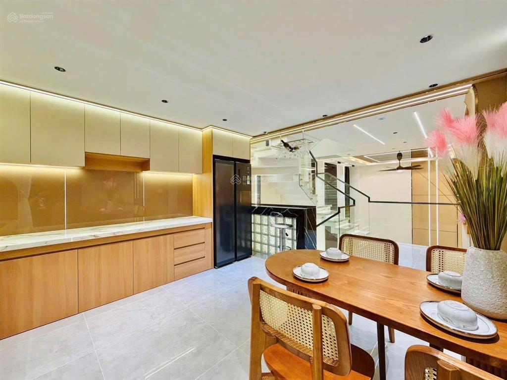 Chỉ 4 tỷ sở hữu ngay nhà riêng mặt tiền lê thị riêng (q12)  75m2  sổ hồng riêng