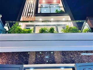 Cần tiền bán gấp nhà 2 tỷ 8/77m2, sổ hồng riêng mặt tiền đường phạm văn chiếu, gò vấp
