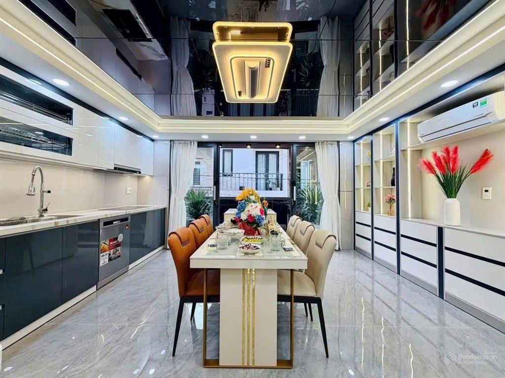 Bán nhà cao thị chính (q7) 3 tỷ 350/66m  sổ hồng riêng chính chủ