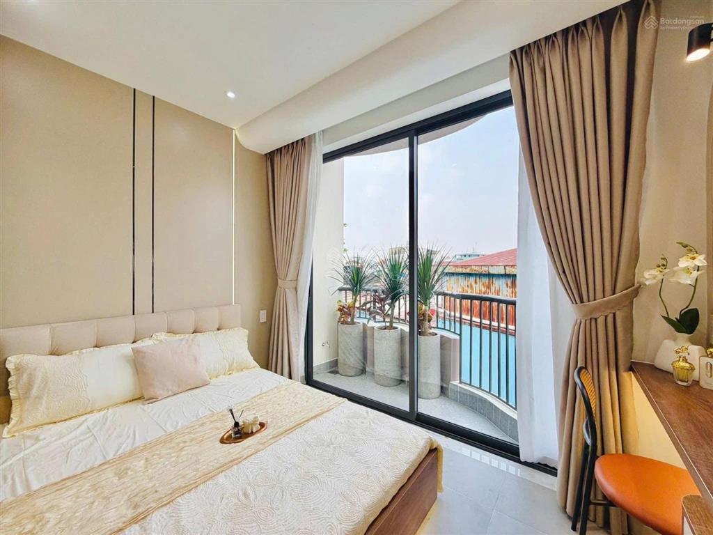 Bán gấp nhà nguyễn gia trí (bình thạnh) 4 tỷ 200/70m2 sổ hồng riêng hẻm xe hơi
