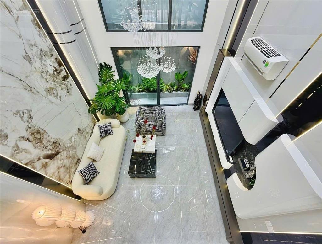 Cần tiền bán gấp nhà 4.2 tỷ/65m2  hẻm thành thái (q10)  shr chính chủ
