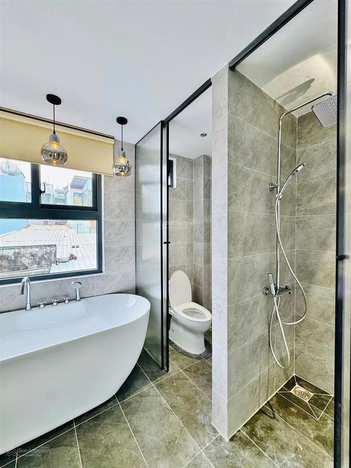 Bán gấp nhà hẻm phạm hùng (q8)  70m2  shr chính chủ  hđ thuê 21tr/tháng
