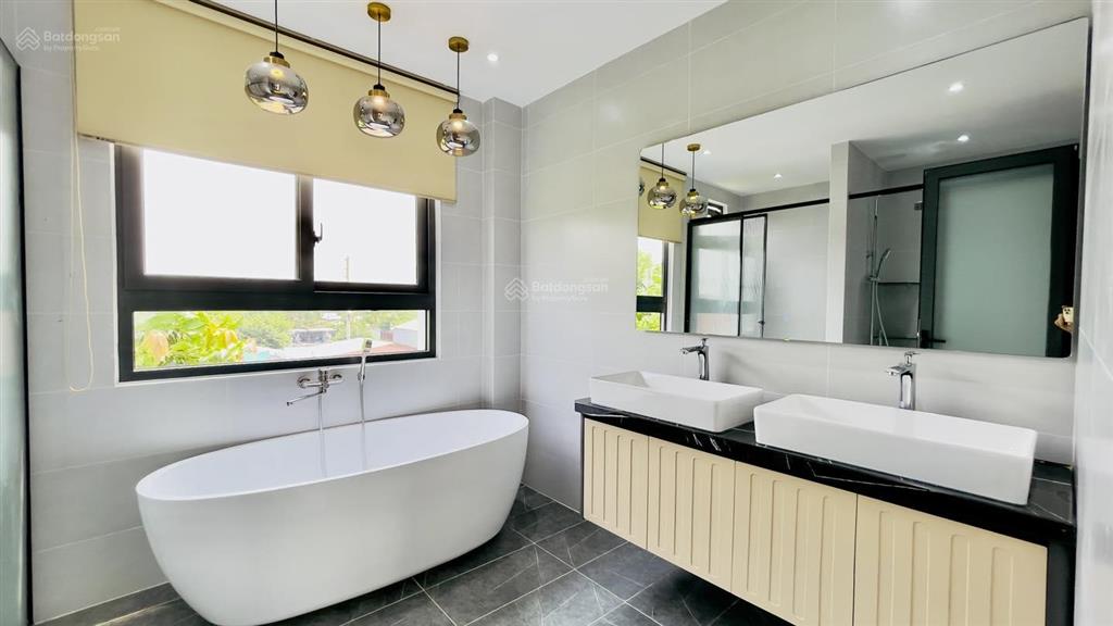 Nhà hiếm giá ngộp  4.5 tỷ/64m2  trung tâm bình thạnh shr chính chủ