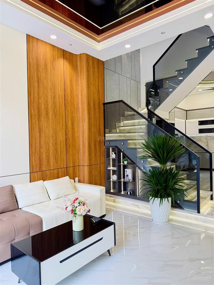 Bán gấp nhà ở hẻm nguyễn thiện thuật (q3)  4.1 tỷ/70m2  shr chính chủ  hđ thuê 28tr/tháng