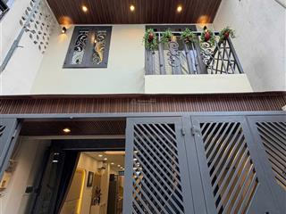 Bán gấp nhà hoàng sa (q1)  4.5 tỷ/65m2  sổ hồng riêng  hđ thuê 28tr/tháng