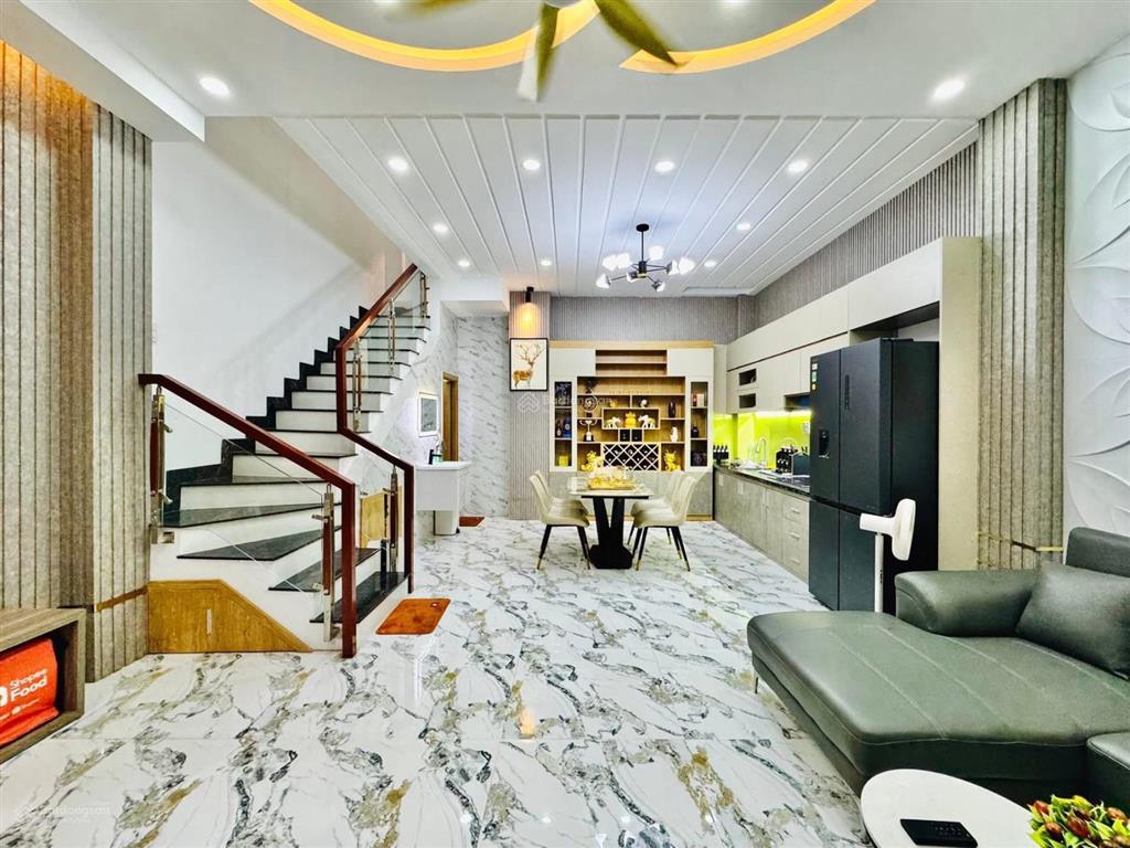 Bán gấp nhà lý tự trọng (q1)  4 tỷ 190/77m2  sổ hồng riêng  hđ thuê 32tr/tháng
