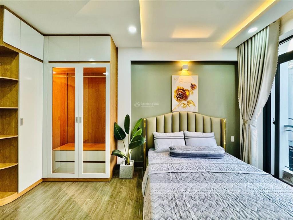 Bán gấp nhà lý tự trọng (q1)  4 tỷ 190/77m2  sổ hồng riêng  hđ thuê 32tr/tháng