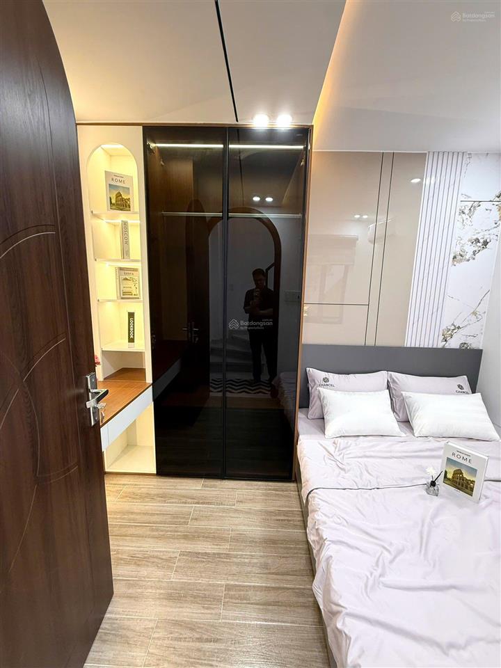Kẹt vốn bán gấp nhà nguyễn trọng tuyển (phú nhuận)  4.5 tỷ/77m2  shr  hđ thuê 29tr/tháng