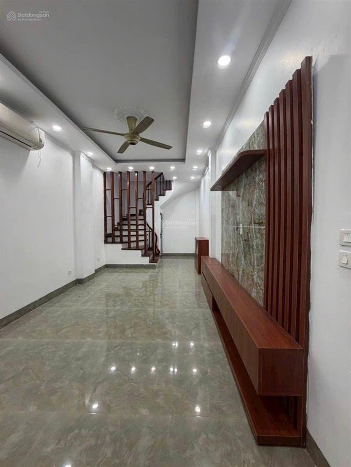 Bán nhà riêng tại khương mai, 6 tỷ vnd, 30 m2, 3pn + 3wc, mặt tiền đẹp, nhiều tiện ích chỉ với