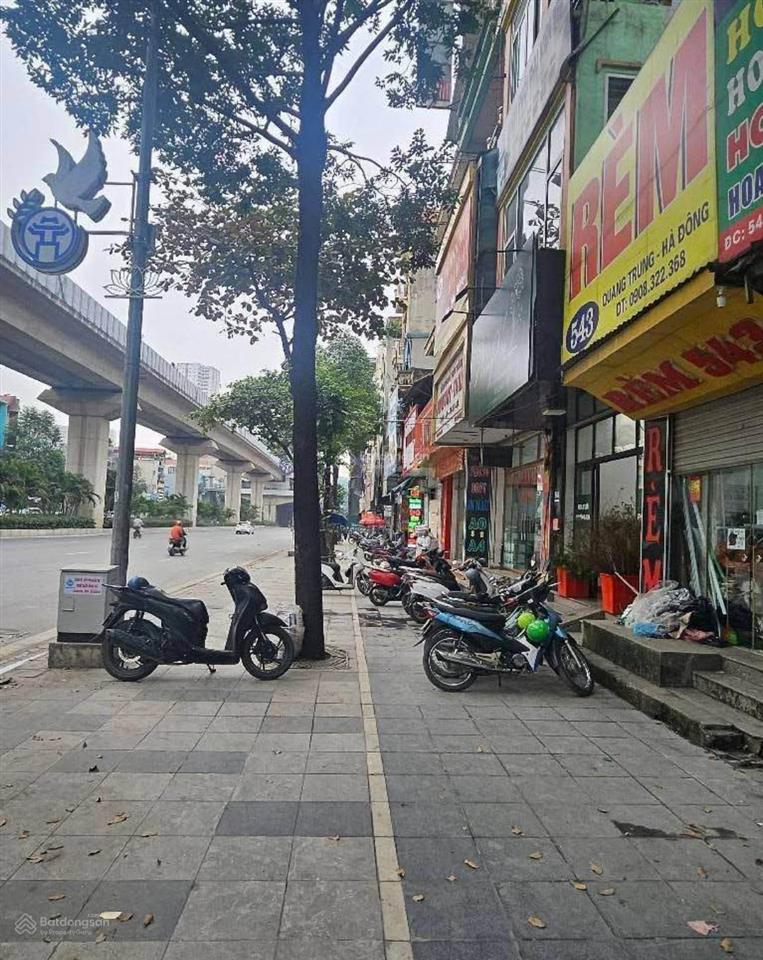 Mặt phố quang trung, hà đông, dt 56m² x 4 tầng, giá 10.5tỷ kinh doanh sầm uất. không lỗi phong thủy