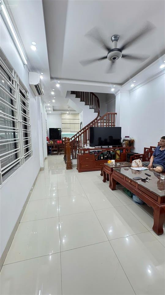 Nhà lô góc phố ái mộ 51m xây 5 tầng mặt tiền 4m oto qua nhà  giá chào 12.9 tỷ