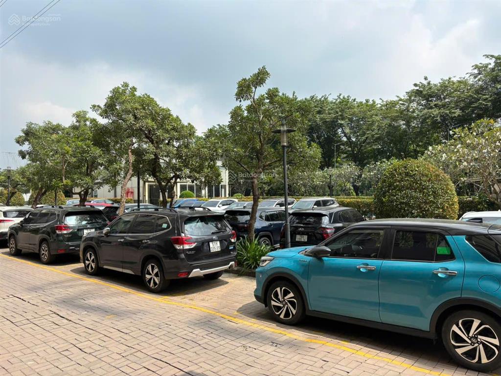 Bán căn hộ flora anh đào 55m2 view sông  hồ bơi, tầng 11 cực thoáng