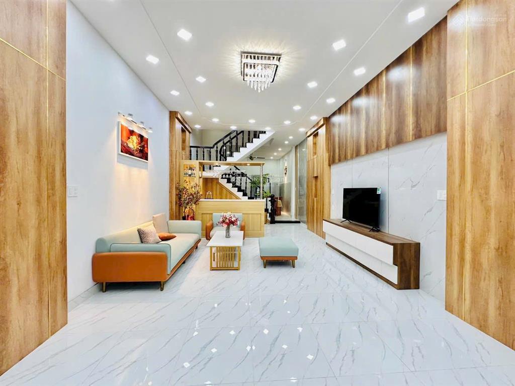 Cần bán gấp nhà man thiện. quận 9. giá tốt 3 tỷ 9/ 56m2. gọi 0904 430 ***