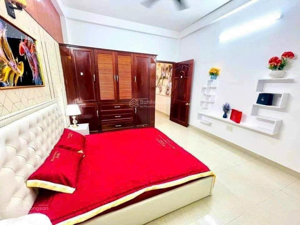 Cần bán gấp nhà man thiện. quận 9. giá tốt 3 tỷ 9/ 56m2. gọi 0904 430 ***
