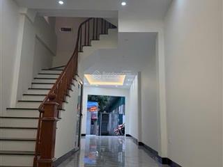 Nhà 6 tầng thang máy  gần ngã tư trôi  ở & kinh doanh cực đỉnh
