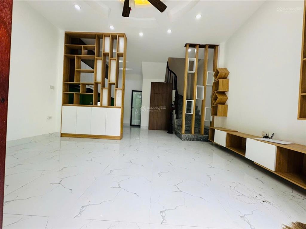 Nhà đẹp trung tâm kim chung  hoài đức giá nhỉnh 5 tỷ cực hiếm