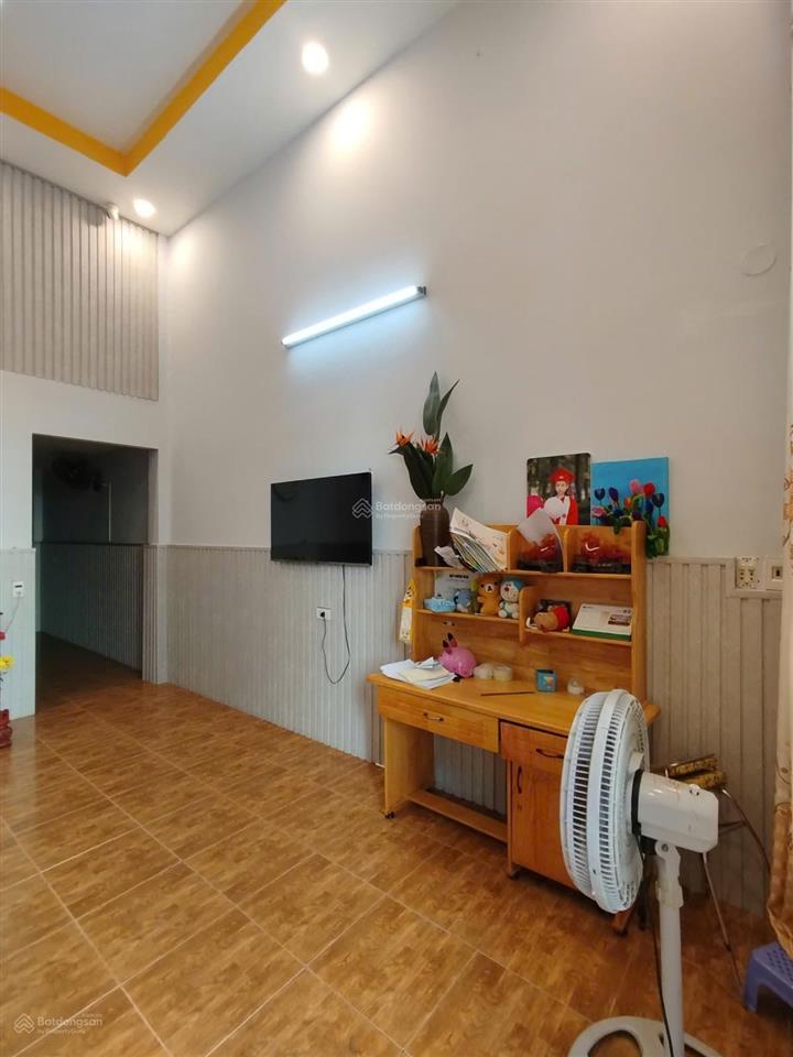 Siêu hiếm  kế aeon tân phú  cn 70m²  4*18m  3pn  khu an ninh dân trí  chỉ với 5.7 tỷ