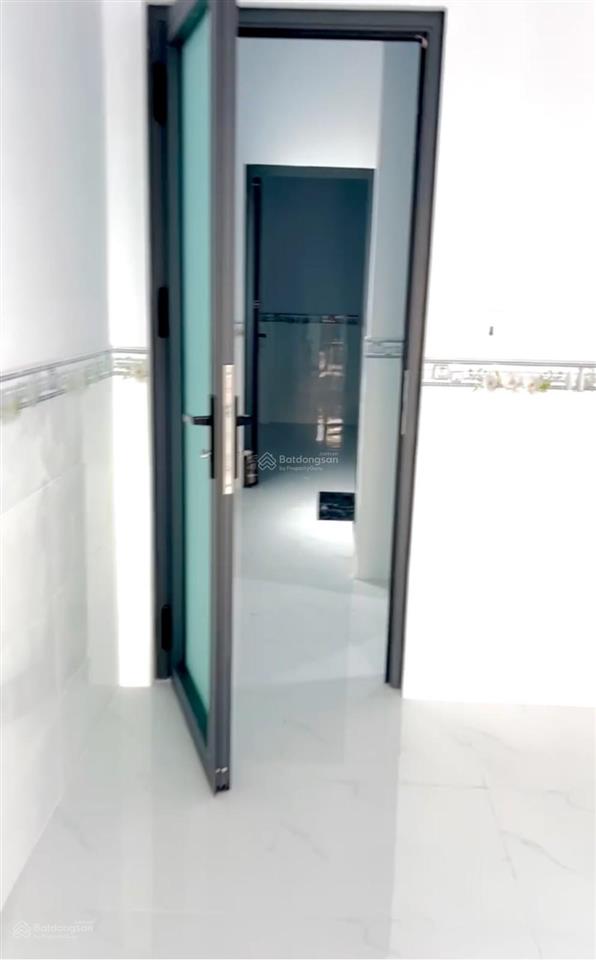 Nhà 2 tầng  hẻm 6m  chợ và khu dc bình thành  4m x 28m  đang cho thuê 10tr/tháng chỉ 10.2t.