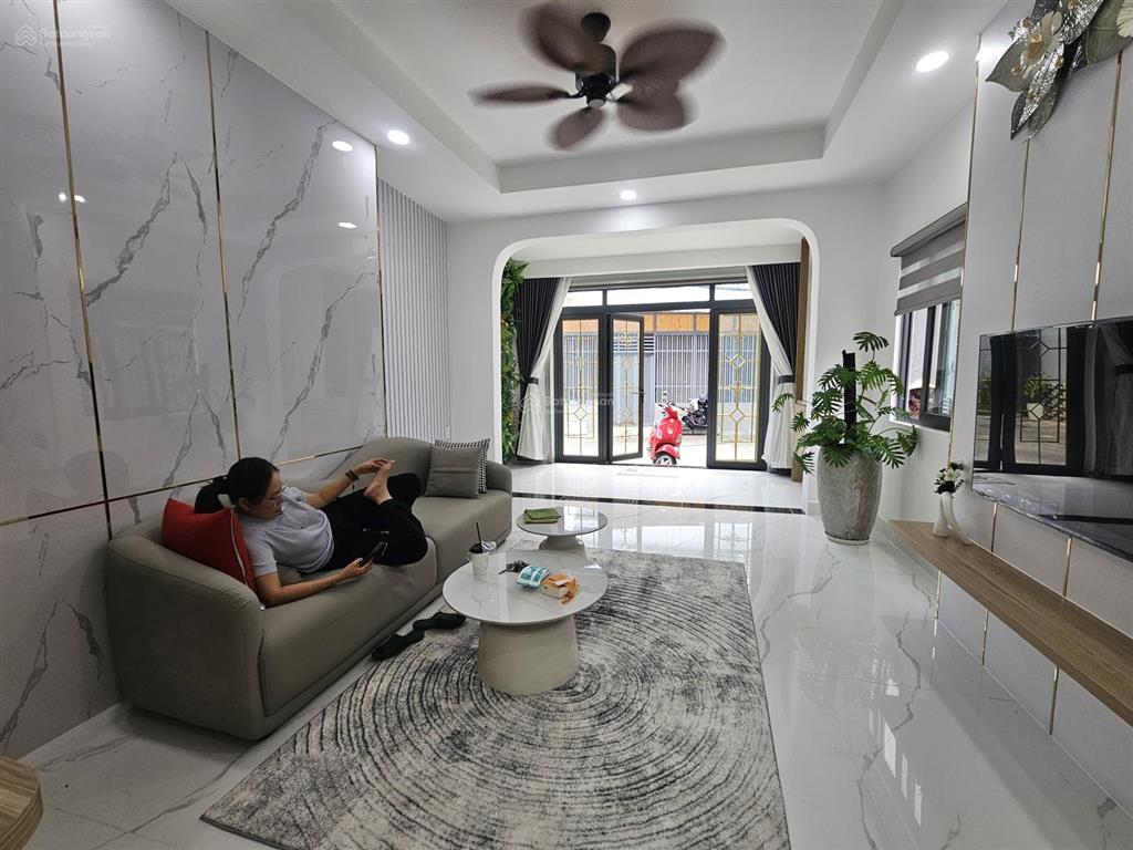 Ngay chợ vải phú thọ hòa  56m²  2 tầng mới đẹp ở ngay  full nội thất  chỉ 7.1 tỷ