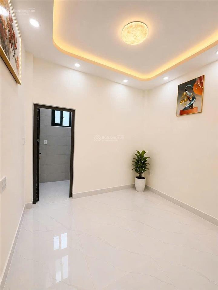 Nhà đẹp  tây thạnh, tân phú  hẻm ô tô  42m  2 tầng  3 pn  5,38 tỷ.