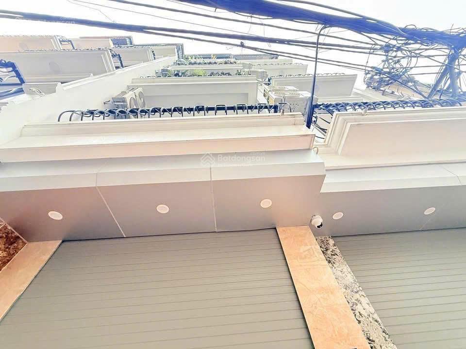 Giảm sâu 1.8 tỷ nhà xuân la nở hậu ngõ thông kinh doanh
