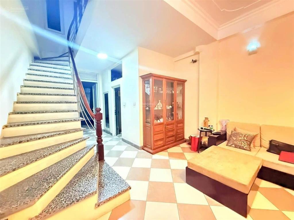 Nhà mặt phố dễ kinh doanh, giáp ranh cầu giấy, ba đỉnh nhỉnh 60 tỷ