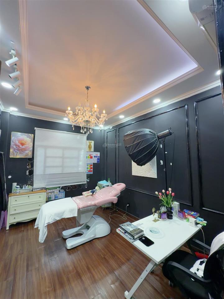 Cho thuê kinh doanh tầng 2 nhà 150/23 nguyễn trãi, p bến thành, q1, tp.hcm, giá 19 triệu, 100m2