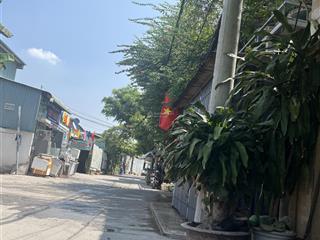 Gấp b.á.n nhà 96m2  trục lên văn việt  p.tăng nhơn phú  chỉ 3 t.ỷ