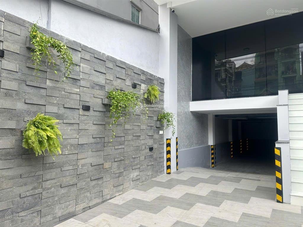 Bán gấp tòa nhà 122 nguyễn xí 7,7m x dài 15m giá 63 tỷ (hđ thuê 150tr) 1 hầm 7 tầng bình thạnh
