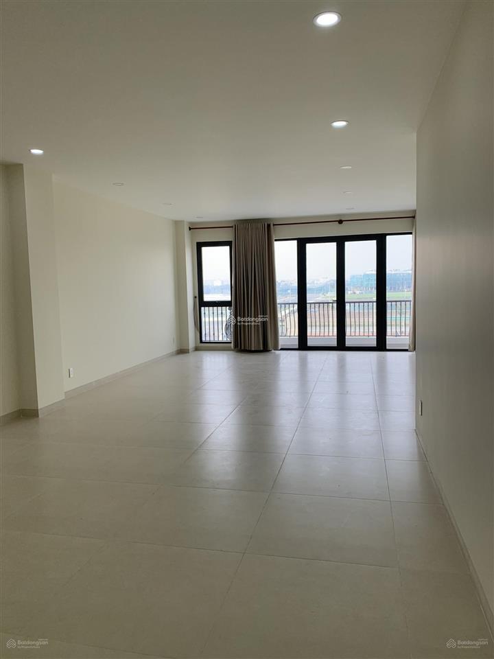 Cần cho thuê văn phòng vạn phúc city diện tích 7x20m, 10tr/th có máy lạnh