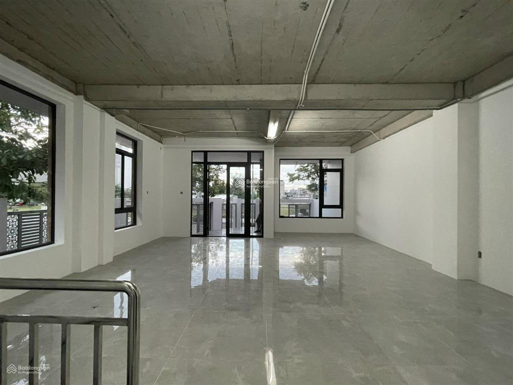 Gấp! kđt vạn phúc city cần bán căn góc 10x20.5m, 38 tỷ hoàn thiện thang máy