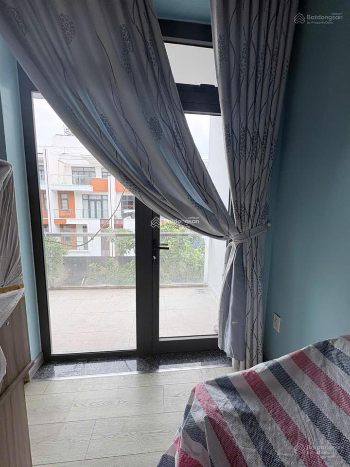 Cho thuê nguyên căn kdt vạn phúc city giá 30tr 6x17m