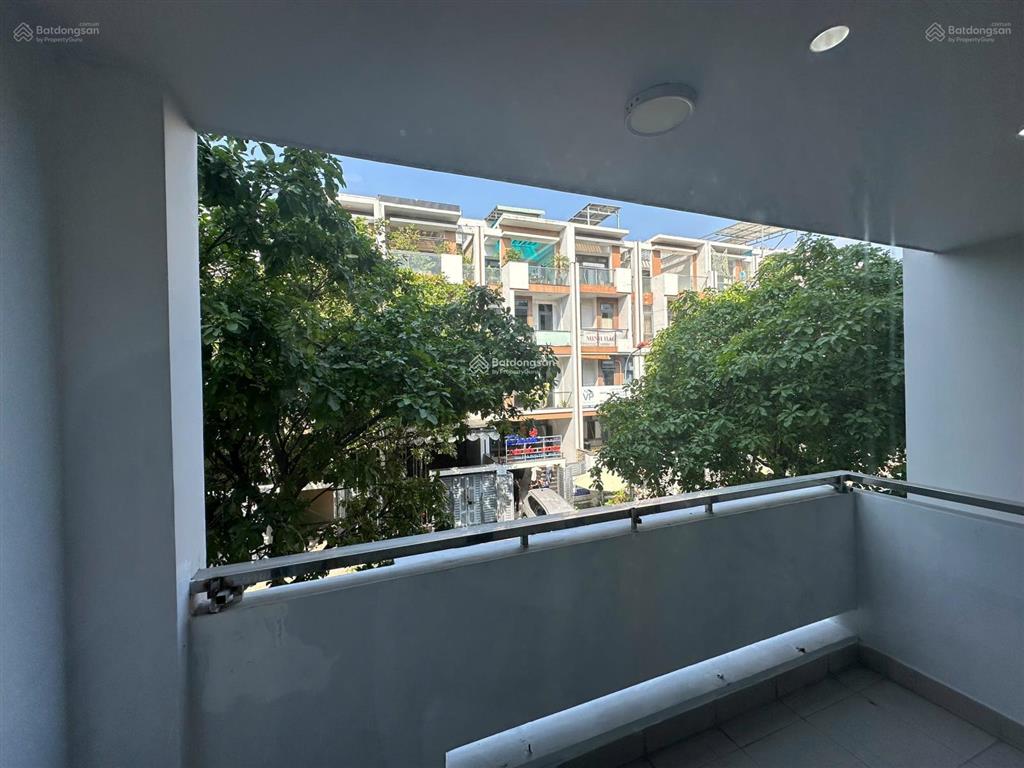 Cho thuê văn phòng kdt vạn phúc city diện tích 40m2 giá 7.5tr