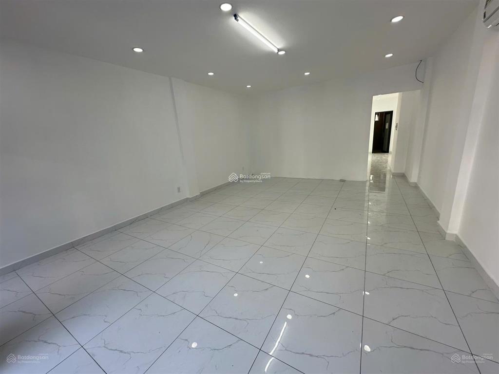 Cho thuê văn phòng kdt vạn phúc city diện tích 40m2 giá 7.5tr