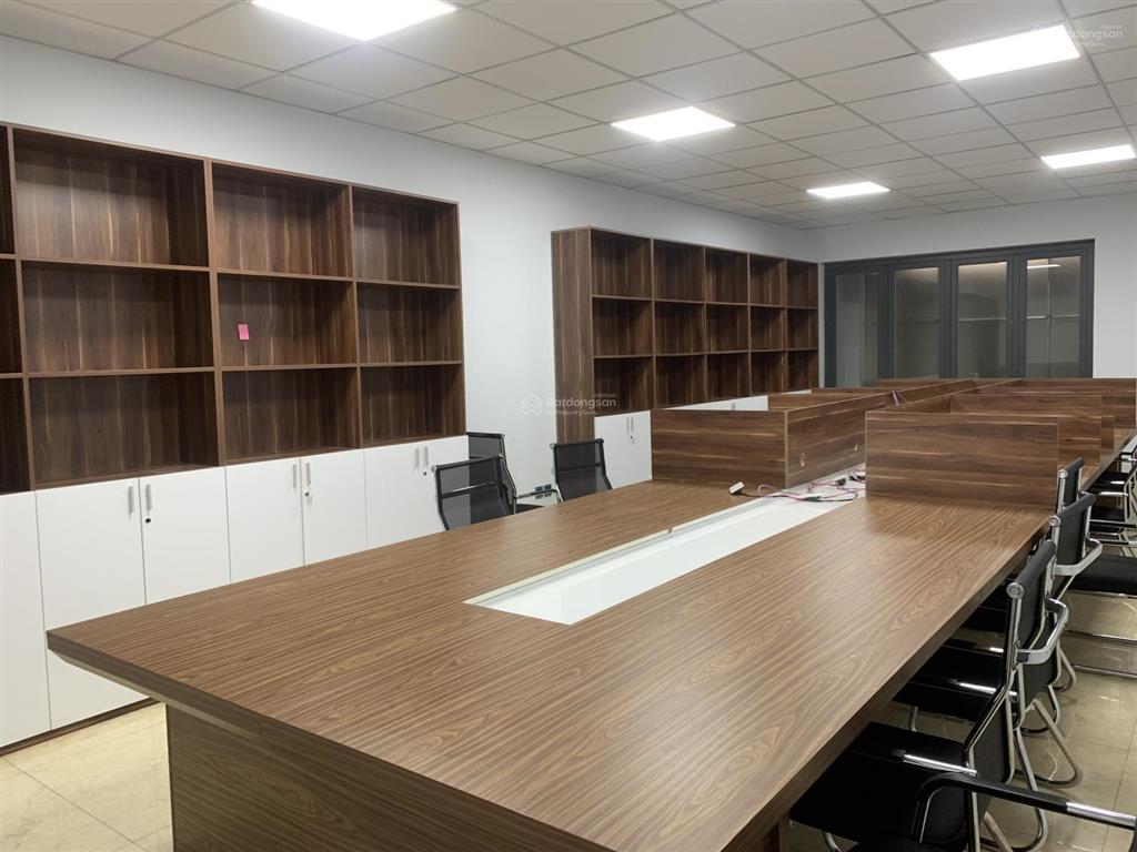 Cho thuê căn góc kdt vạn phúc city 12.8x22mm. 112tr full nội thất văn phòng