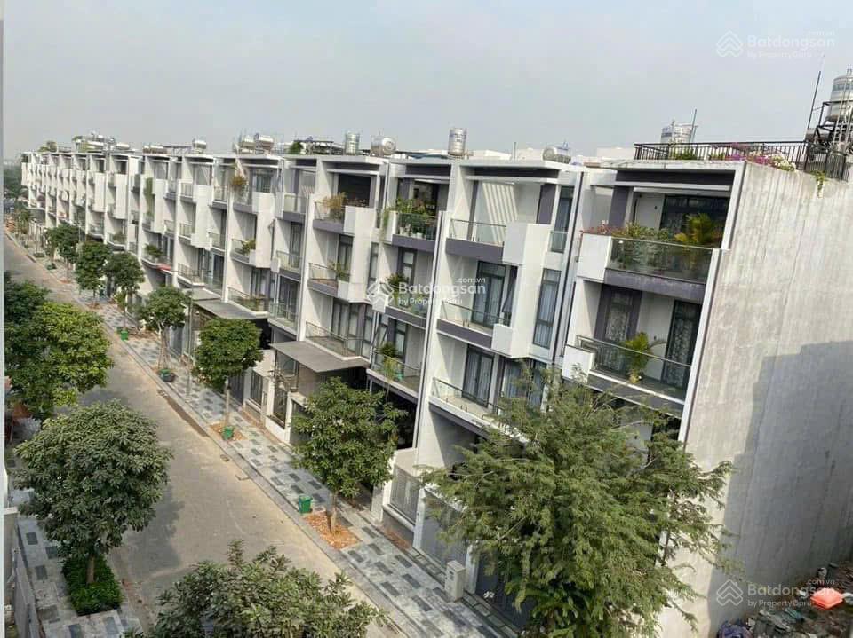 Cho thuê nhà nguyên căn kdt vạn phúc city giá 35tr 6x17m