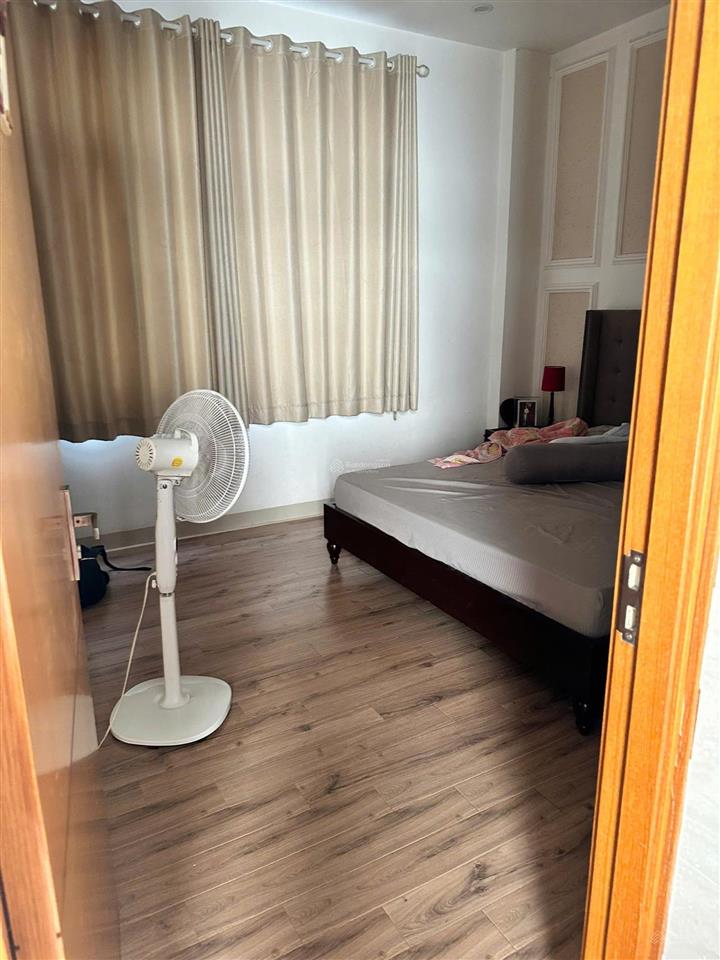 Cho thuê nhà bình trưng tây q2 20tr diện tích 10x12m góc 2 mặt tiền có gara oto