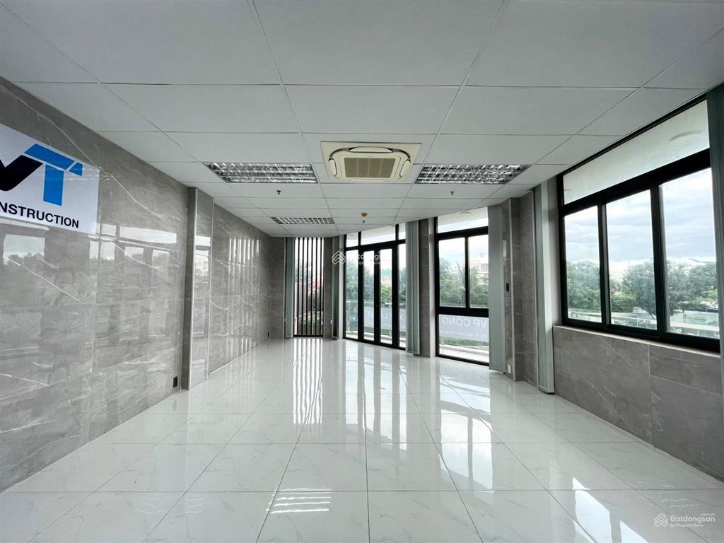 Cho thuê văn phòng kdt vạn phúc city giá 9tr có máy lạnh, thang máy, wc riêng