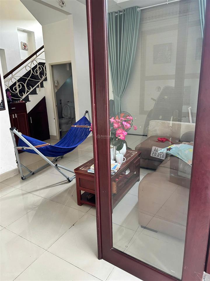 Cho thuê nhà bình trưng tây q2 20tr diện tích 10x12m góc 2 mặt tiền có gara oto