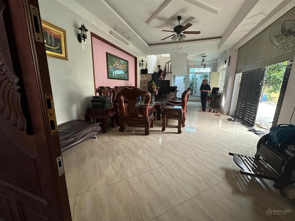 Căn góc đinh thị thi khu văn phòng chính phủ 84m2 1 trệt 3 lầu 18.5ty
