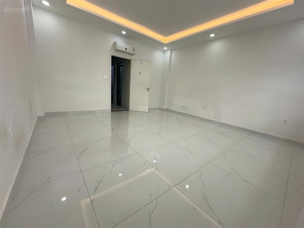 Cho thuê văn phòng 25m kđt vạn phúc city giá chỉ 5tr có tháng máy hầm để xe free