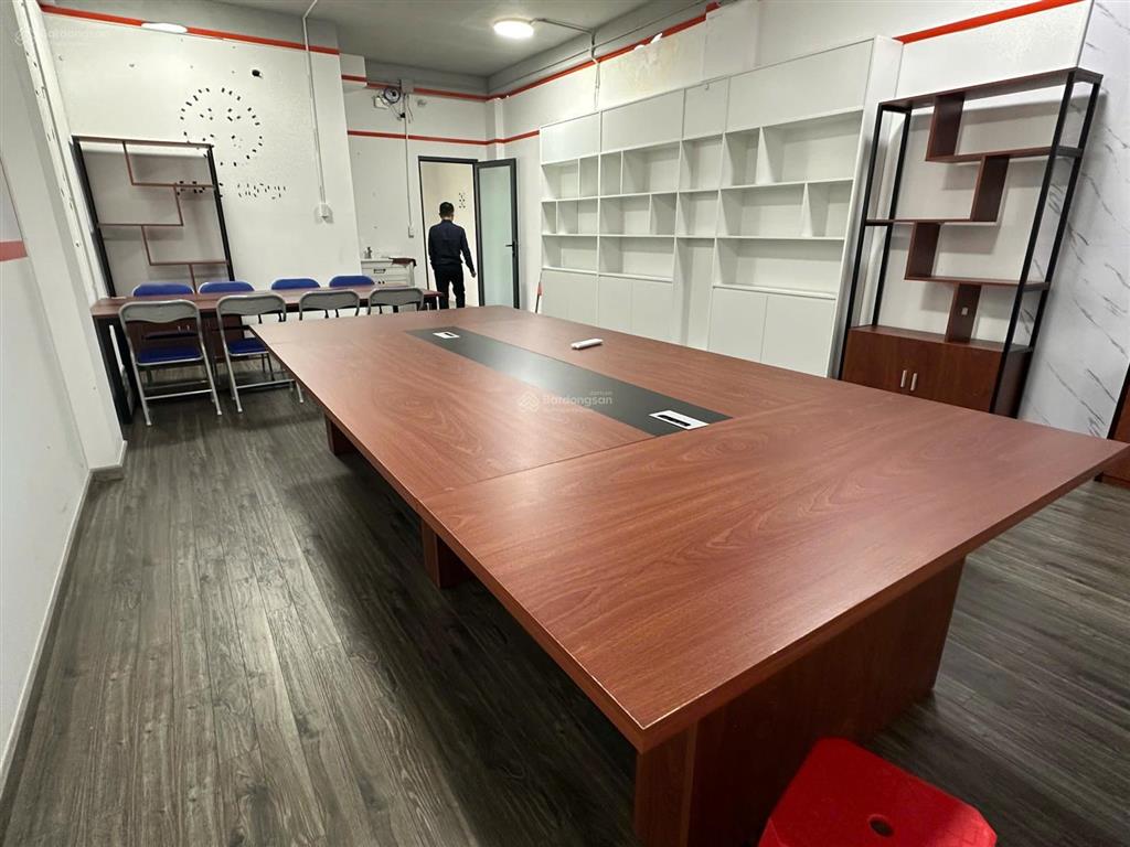 Văn phòng kdt vạn phúc city 65m2m giá 8.5tr full nội thất
