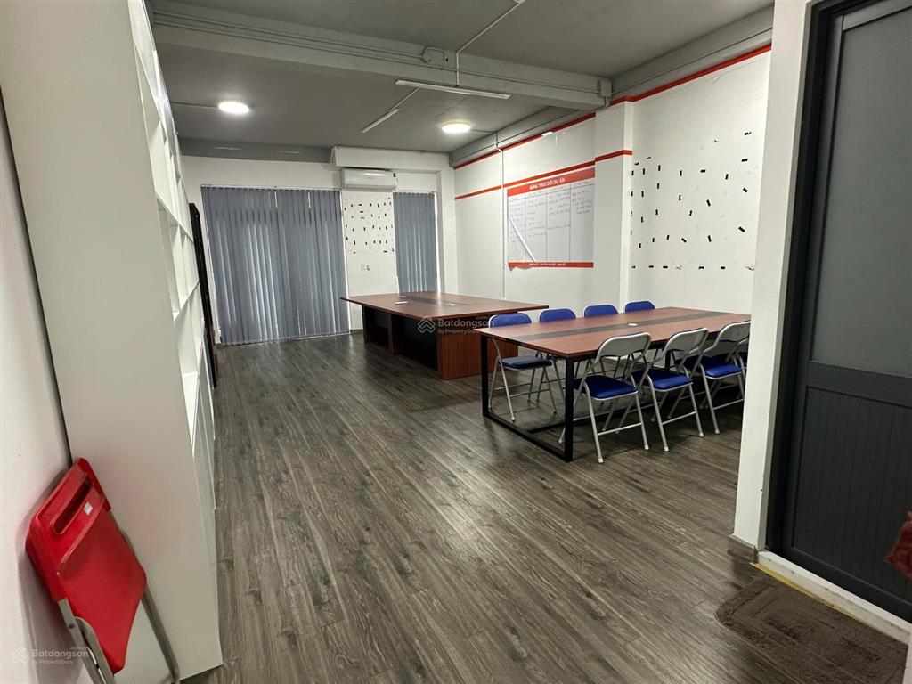 Văn phòng kdt vạn phúc city 65m2m giá 8.5tr full nội thất