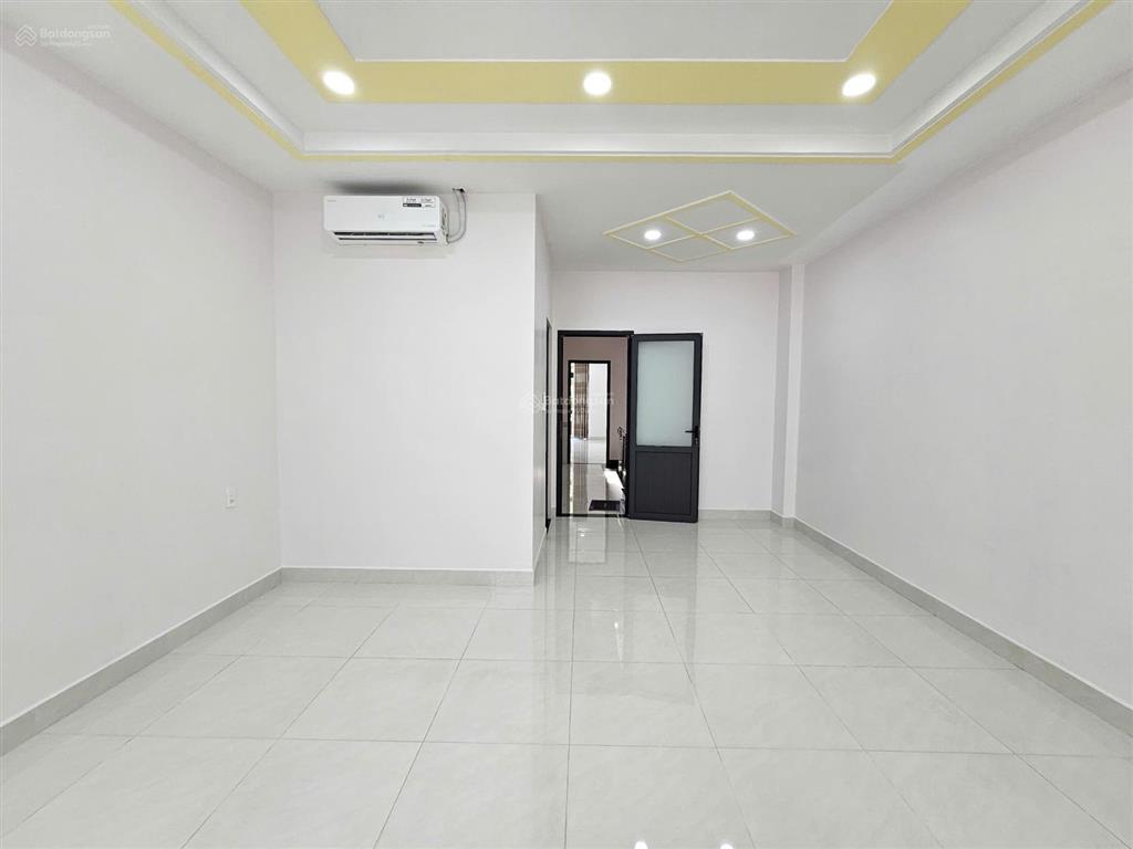 Nhà nguyên căn kdt vạn phúc city giá 32tr/th nhà như hình 5x23m