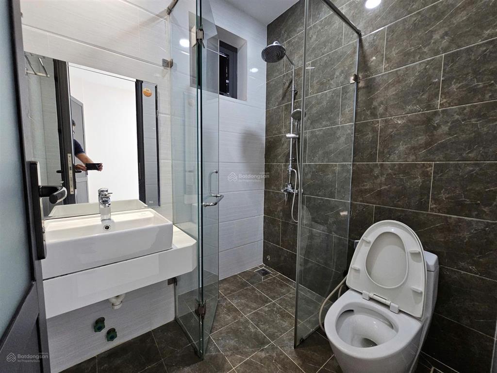 Nhà nguyên căn kdt vạn phúc city giá 32tr/th nhà như hình 5x23m