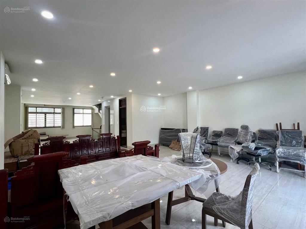 Mặt tiền nguyễn thị nhung kdt vạn phúc 7x20m giá chỉ 65tr có thang máy